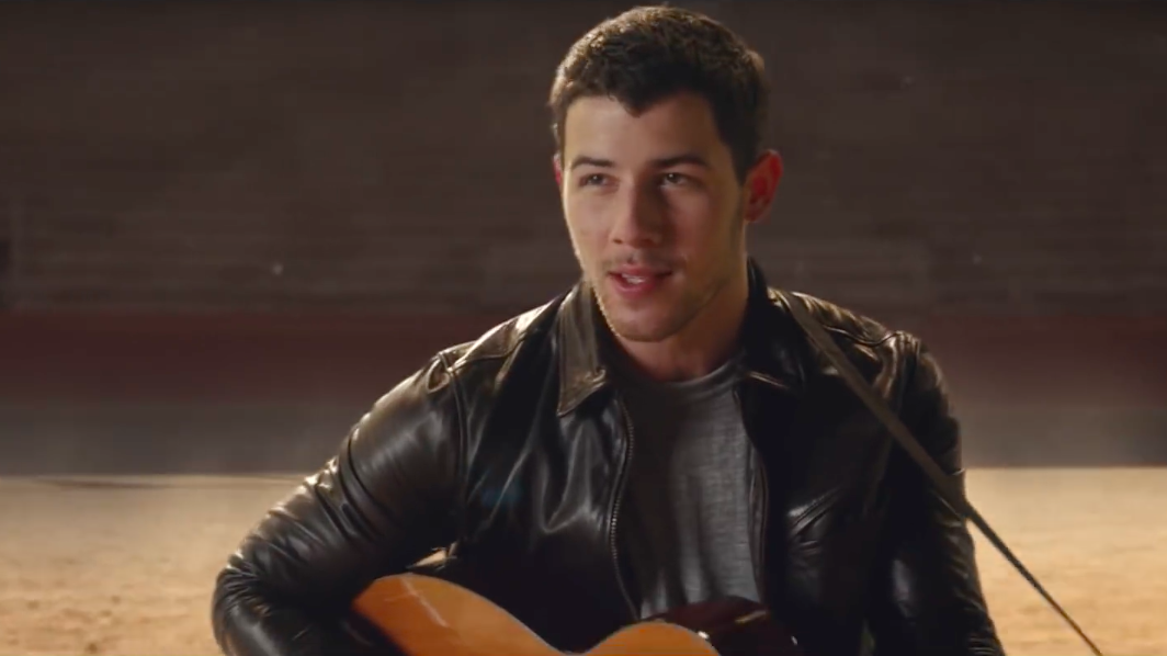 NICK-JONAS_HOME_5