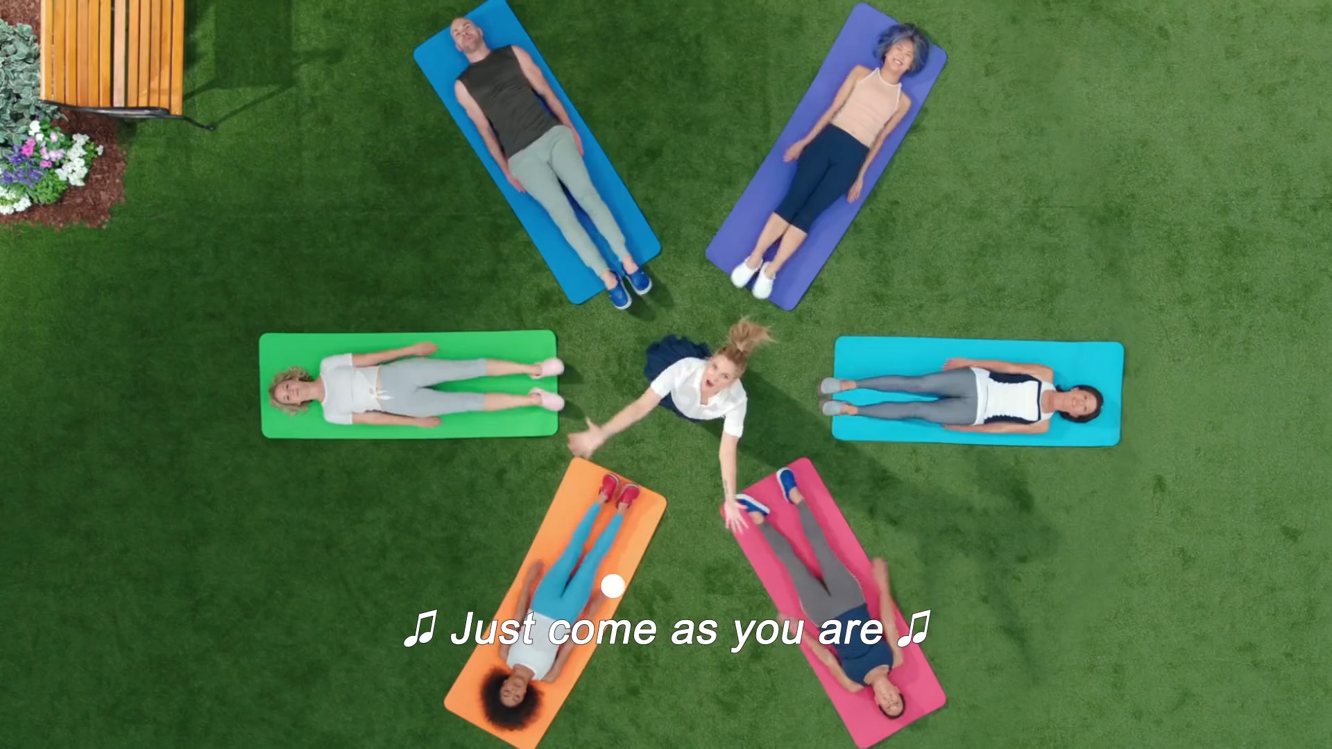 Crocs-The-Musical-Starring-Drew-Barrymore0843