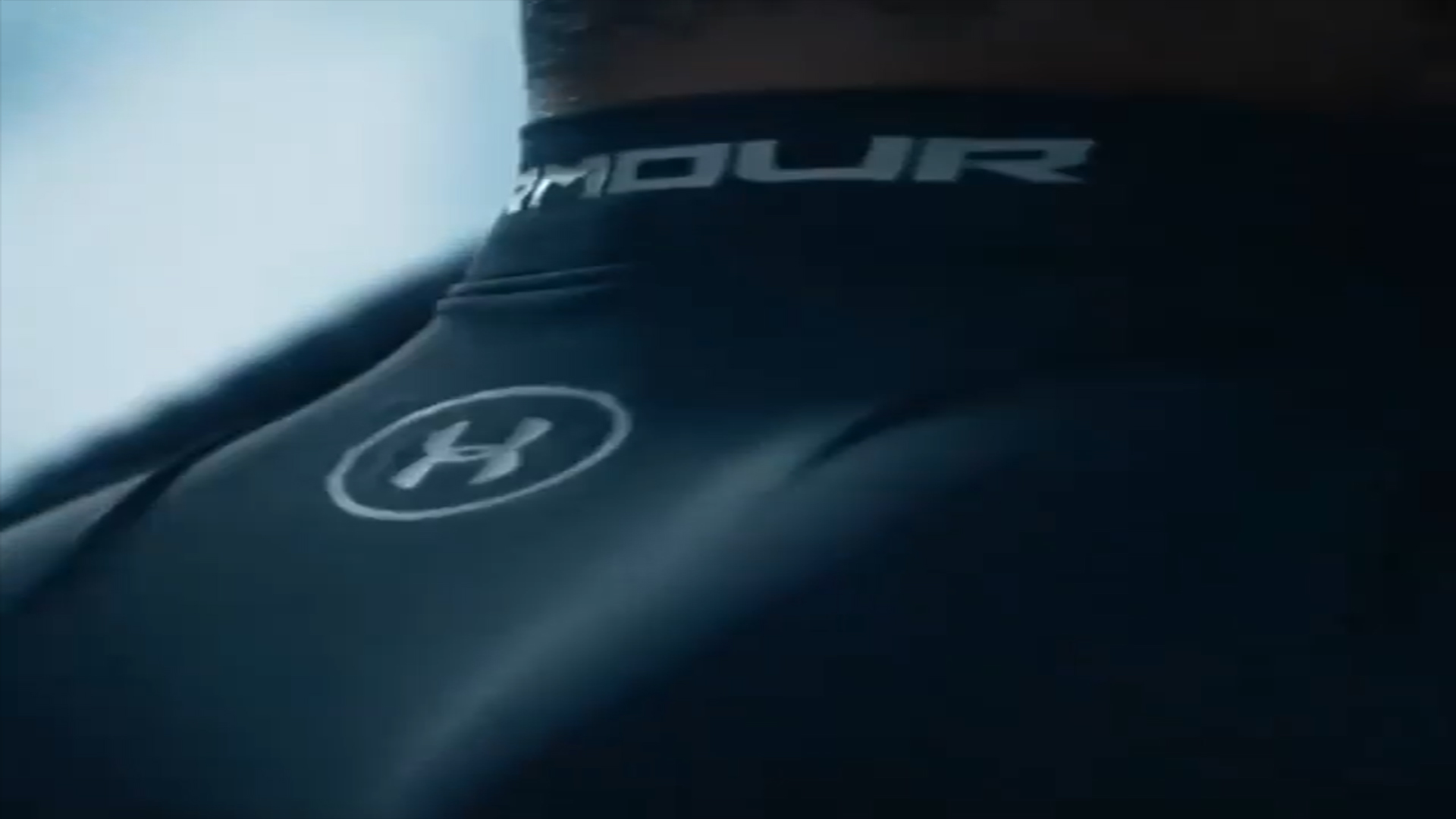 3_Coldgear-x-Amour-x-Sporting-Goods0220